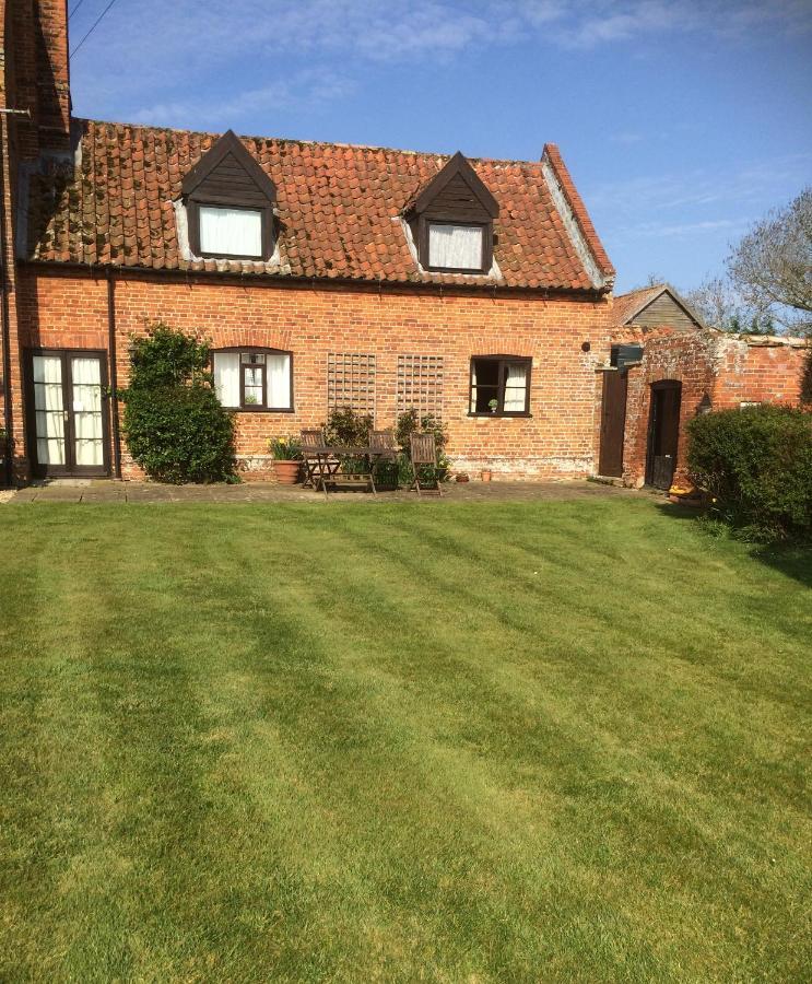 Dairy Cottage Cockley Cley Bagian luar foto